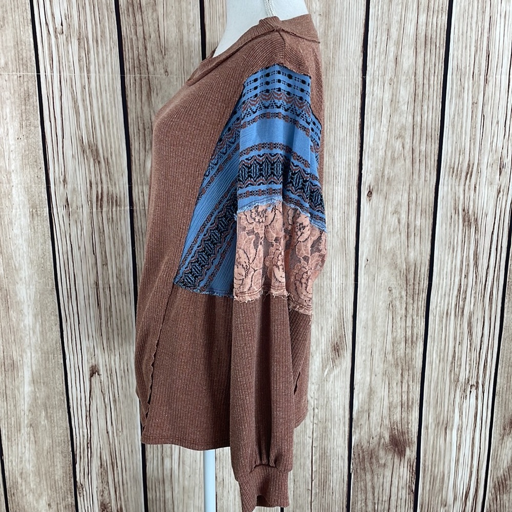 Ces Femme Boho Style Blouse w/Fringed Patchwork Lace & Fabric on Sleeves Medium - Picture 2 of 8